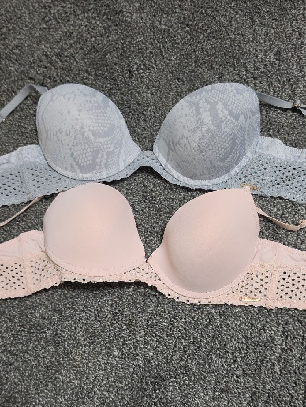 NWOT Vince Camuto Lace-Trim Push-Up Bra Duo in Blush Pink and Light Gray